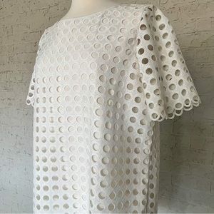 Tahari White Circle Eyelet Lace Overlay Short Sleeve Shift Dress - Size 14